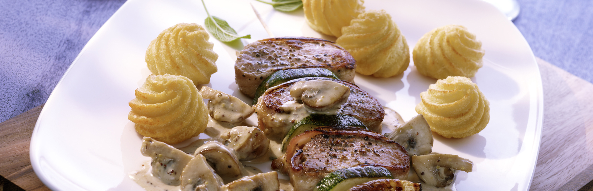 Spiedini con salsa di senape e Patate Duchesse